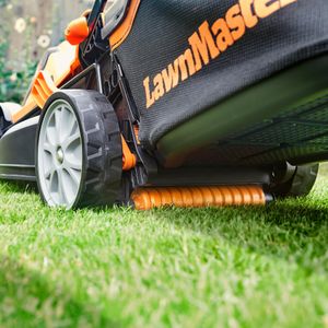 LawnMaster 24V Cordless Lawnmower 34cm – 4.0Ah Battery, Fast Charger, Rear Roller