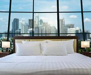 CCWB by Cotton Craft 600 Thread Count 100% Cotton 4 Pcs Sheet Set King_Customized Size White Striped (Includes 1 Bedsheet, 1 Fitted Sheet with Elastic, 2 Pillow Cover)