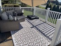 AH® Geometric Grey/White Outdoor Picnic Rug 4x6ft Reversible & Easy Clean Deck Patio Rug, Ant Slip, Stain/UV Resistant Foldable Portable Waterproof Woven Plastic Rug 120cm x 180cm with Keep Tidy Bag