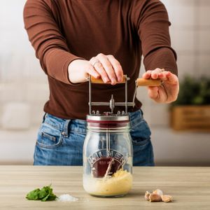 Kilner 1L Butter Churner – Glass Hand Crank Butter Maker