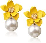 WUWEIJIAJIA Elegant Boho Flower Stud Earrings with White Pearl for Women Girls Lover and Friends Flower Shaped Daisy Dangle Drop Earrings with Gold Flower Bud Jewelry Gifts (Pearl-Yellow)