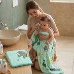 Mee Mee Baby Bath Towel – Microfiber, Ultra Soft & Quick Absorbent | Newborn, Infant & Toddler Towel | Gentle Baby Wash Cloth | 70 x 110 cm | Green | Pack of 1