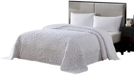 Beatrice Home Fashions Wedding Ring Chenille Bedspread, Queen, White