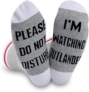 Calcetines novedosos para amantes del programa de televisión con texto en inglés "Please Do Not Disturb I'm Watching TV Show", Ver Outlander, M