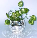 Qiumyanlod Disco Ball Planter,Disco Ball Vase,Disco Ball Flower Pot,Disco Ball Bowl,Disco Plant Holder,Silver Mirror Glass Disco Ball Decor Vase for Table Centerpieces,Party,Bar,Office,4 * 5 * 5IN