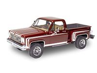 Revell 85-4486 1976 Chevy Sport Stepside Pickup 4X4 Model Truck Kit 1:24 Scale 102-Piece Skill Level 4 Plastic Model Building Kit