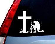 Soldier Kneeling At The Cross Decal Vinyl Sticker|Cars Trucks Vans Walls Laptop| WHITE |5.5 x 4.5 in|CCI723