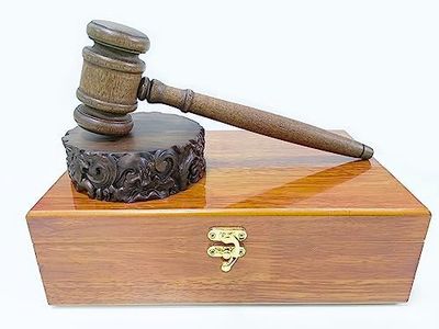 Unique Design Gavel and Block Set - Gift for Judge Lawyer or Auction Enthusiasts - Solid Wood Design Gift Set