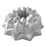 Nordic Ware Vintage Star Bundt Pan, Festive Aluminium Bundt Tin, Silver