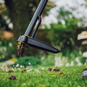 Fiskars Xact Weed Cutter – 1m Stainless Steel, Black/Orange Handle