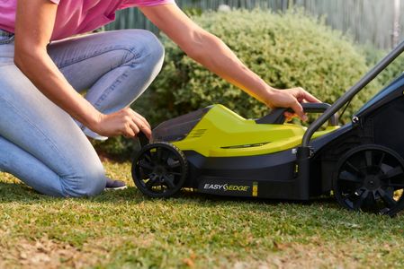 Ryobi 18V Cordless Lawnmower – 33cm Cutting Width