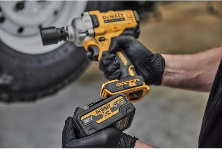 DEWALT 18V XR Impact Wrench – Cordless Power Tool