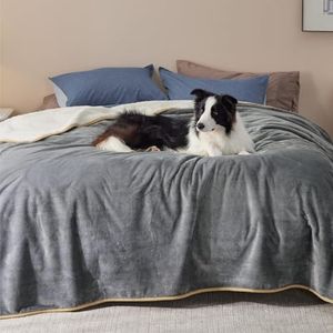 TARODEA Waterproof Blanket for Bed - Sherpa Fleece Waterproof Dog Blankets for Large Dogs, Pet Blankets for Bed/Couch/Dog Crate, Soft Plush Reversible Furniture Protector(Grey, King Size(218x230cm))