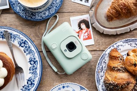 INSTAX Mini LiPlay Hybrid Instant Camera – Matcha Green