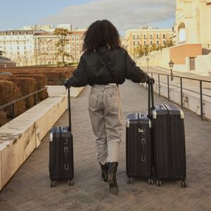LEVEL8 3-Piece Luggage Set – Hardshell Spinner Suitcases with Laptop Compartment, Black (20/24/28”)