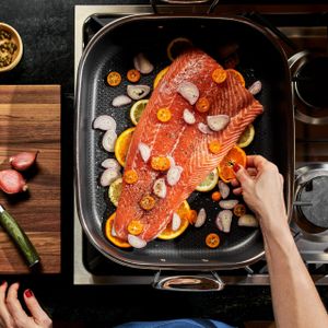 HexClad Hybrid Roasting Pan – Stainless Steel Non-Stick Oven Safe