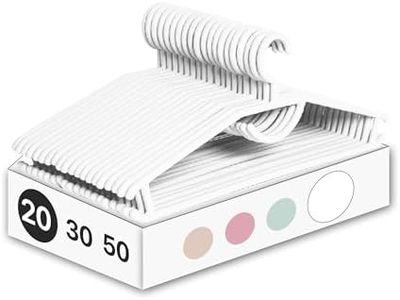 TUKA - 20 Perchas Blancas de Plástico Resistente para Ropa de Adulto Tamaño Grande y Diseño Multifunción para Todo Tipo de Prendas Ligeras y Pesadas. (20, Blancas)