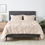 Amazon Basics - 3 Piece Down-Alternative Comforter Bedding Set, Full/Queen, Beige, Pinch-Pleat Detailing And Piped Edges, 229*235 cm | 2 x 51*66 cm