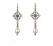 Edwardian, Tudor Ivory Pearl Drop Earrings