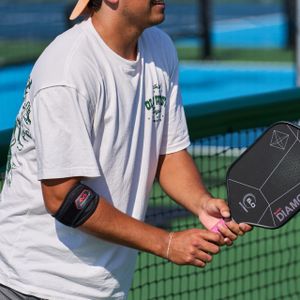 McDavid Tennis Elbow Support Strap – Targeted Pressure, Fits Left/Right