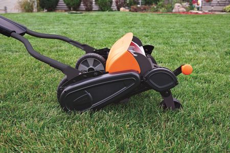 Fiskars StaySharp Max Reel Lawn Mower – 46cm Contactless Cutting, Black/Orange