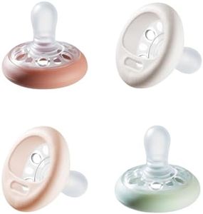 Tommee Tippee Breast-Like Pacifier, 0-6 Month Pack of 4 Pacifiers with Breast-Like baglet, Symmetrical Design, BPA Free