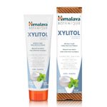 Himalaya Botanique Whitening Toothpaste with Xylitol for Gentle Whitening, Fluoride-Free, SLS Free, Carrageenan Free & Gluten Free, Vegan, 113 g (4 oz)