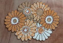 Made for you Decorative Handmade Beaded Oval Placemat/RunnerPerfect for Table Dia 12x16 inchs/Sunflower Design