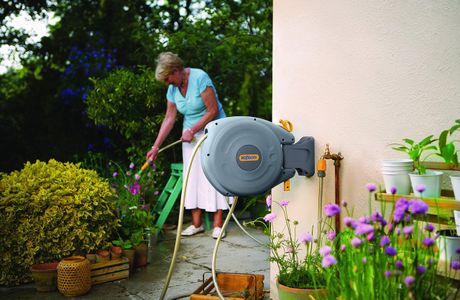 Hozelock Mini Auto Reel Hose Pipe – Compact Retractable Garden Hose
