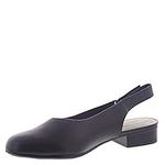 Clarks Women's Juliet Pull Shoe, Black Leather, 55 M US