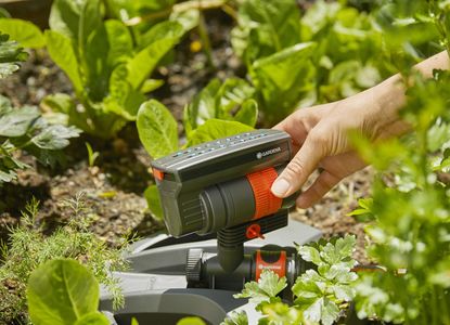 Gardena AquaZoom Compact Rectangular Sprinkler – 9–216 m², Adjustable Range