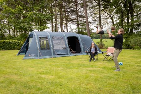 Vango Savannah Air 600XL 6-Person Inflatable Tent – AirBeam, Double Living, Midnight Bedrooms, Waterproof, Groundsheet
