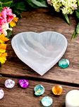 vingardium leviosa Selenite Charging Crystal Heart Bowl Handmade Natural White Ritual Altar Cleansing Tumble Stones Metaphysical Spiritual Healing Meditation Home Decoration Gift 10cm