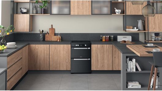 Hotpoint 60cm Double Oven Cooker – Black Freestanding Electric Range