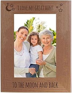 CustomGiftsNow Cornice commemorativa in legno di ontano naturale inciso, con scritta "I Love My Great Aunt To The Moon And Back" (lingua italiana non garantita)