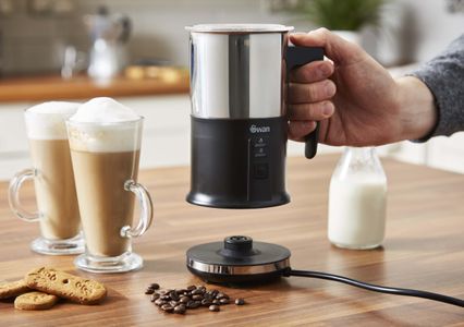 Swan Automatic Milk Frother – Black Electric Foam Maker