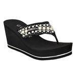 GUESS Women's Silus Wedge Sandal, Black 001, 7