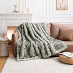 HOMFINE Luxury Faux Fur Throw Blanket - Long Fluff Fuzzy Super Thick Blanket for Sofa, Couch, Bed, Home Decor with Soft Cozy Plush Velvet Back Warm Fluff Throw for Winter, White, 130X150CM