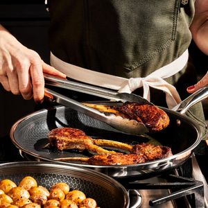 HexClad 26cm Hybrid Frying Pan – Non-Stick Stainless Steel Skillet