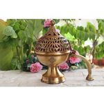 INDIAN ART VILLA Brass Dhoop Dani Incense Holder - Home Deco Purifying Dhuna Loban Burner for Bakhoor, Loban and Dhoop - Traditional Brass Dhuni with Lid and Handle, Height - 7.3 inch