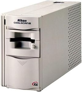 Nikon LS-30 Coolscan III Film Scanner for PC (PC/PowerMac)