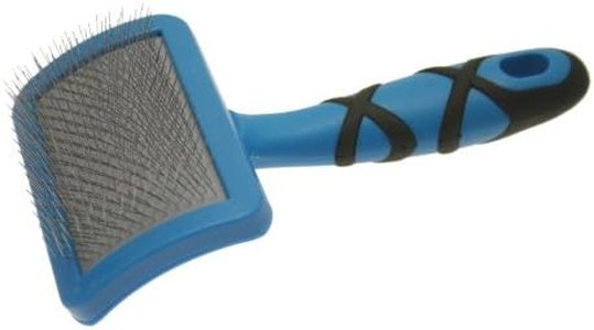 GROOM PROFESSIONAL Curved Soft Slicker Dog Brush - Dog Grooming Brush - Dematting Brush for Dogs - Soft Graded Slicker Brush - Great for Soft Coats - Perfect for Everyday Grooming - Small