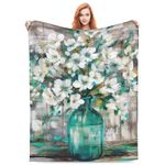 Turamurra Country Style Floral Blanket Gifts for Women Girls Kids Soft Warm Lightweight Cozy Vintage White Cherry Blossoms Throw Blankets for Bed Sofa Living Room Couch Home Decor 50"x60"