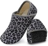 XIHALOOK Mens Fuzzy Fleece Closed Back Indoor Slippers House Shoes for Travel & Indoors Grey Leopard, 11.5-12.5 Women/10-10.5 Men