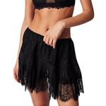 Qianderer Women Y2k Ruffle Mini Skirt Tiered Lace Mini Skirt Summer Casual Elastic Waist Pleated Lace Trim Half Slips Short Skirts (Black, S)