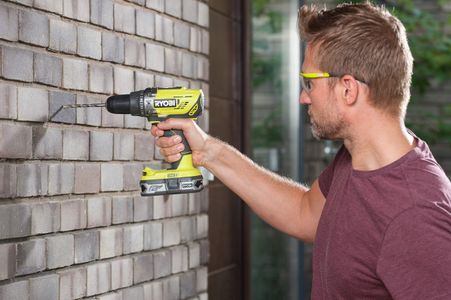 Ryobi 18V Cordless Drill Kit – Battery Powered, Compact Driver