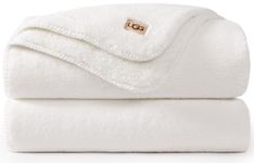 UGG Whitecap Plush Throw Blanket Fleece Lightweight Soft Cozy Throw for Couch Luxury Home Decor for Living Room Machine Washable Hypoallergenic Flannel Blankets, 127 x 177-cm, White Snow