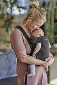BabyBjörn Baby Carrier Mini – Charcoal Grey
