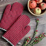 Pixel Home Micro Check Cotton Oven Mitten with Pot Holder (Red & Black)