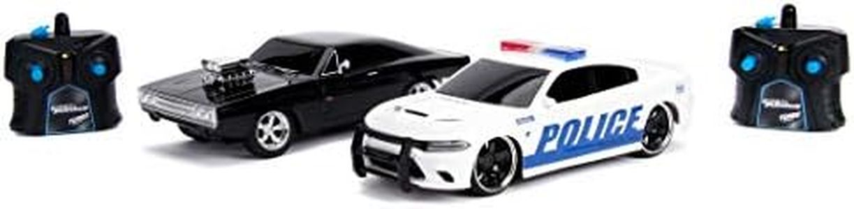 Jada Toys Fast & Furious RC Twin Pack, 2 x RC Cars with FS, 2015 Dodge Charger SRT Hellcat Police & 1970 Dodge Charger (Street), USB Charging Function, Includes Batteries, 1:16 Scale, Black/Silver